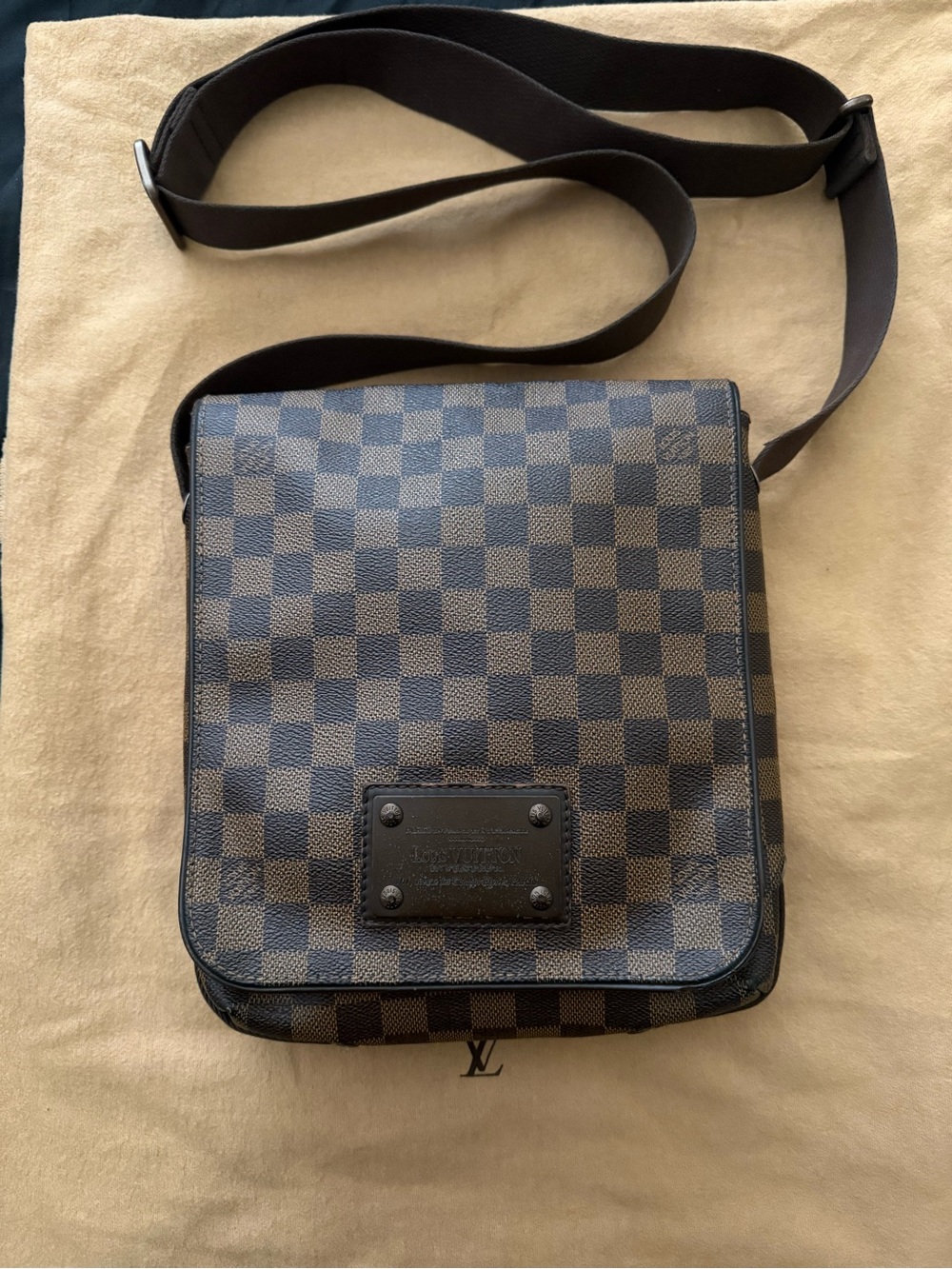 Louis Vuitton Damier Brooklyn Messenger Bag